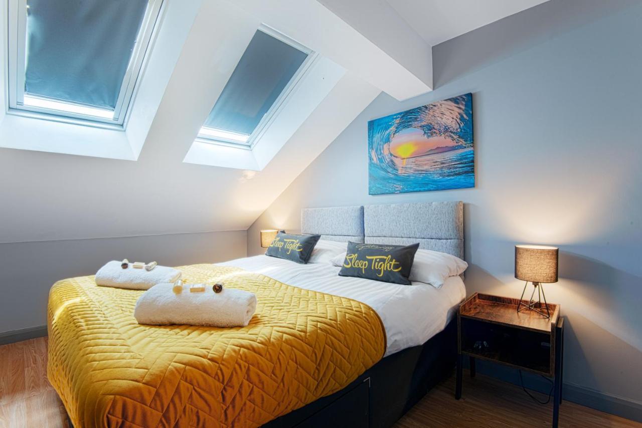 The Eistedfod Penthouse - Berwyn House Apartment Wrexham Bagian luar foto
