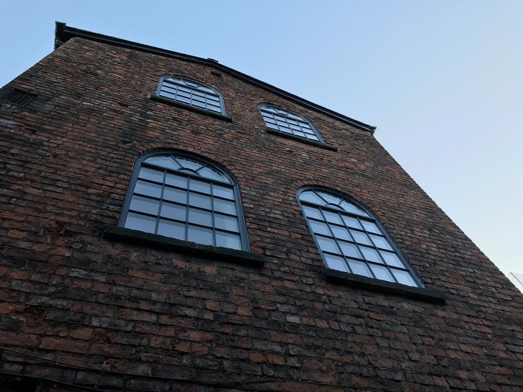 The Eistedfod Penthouse - Berwyn House Apartment Wrexham Bagian luar foto
